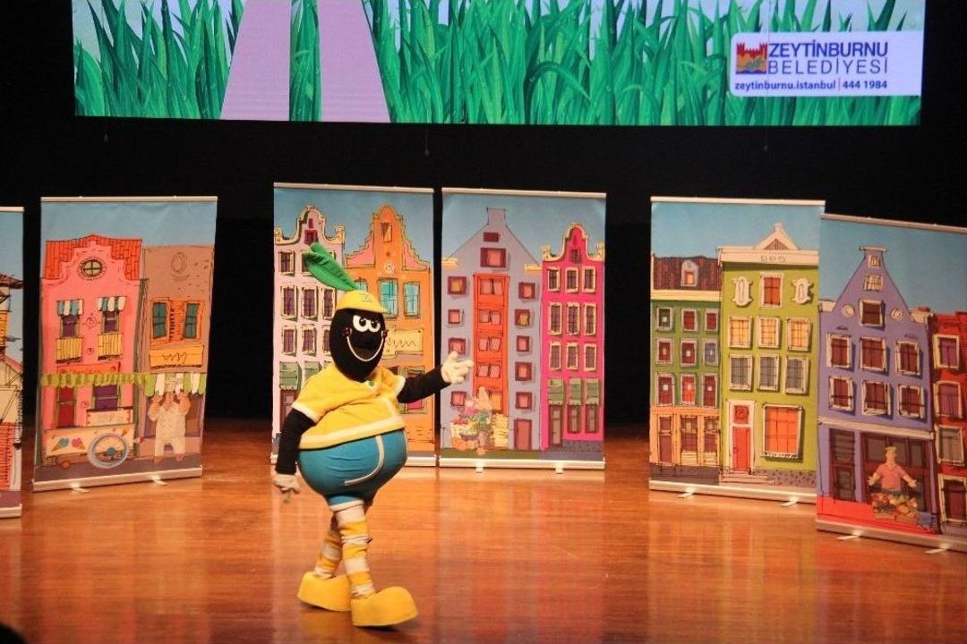 Tiyatro Oyunuyla &Ccedil;evre Bilincini Anlattılar