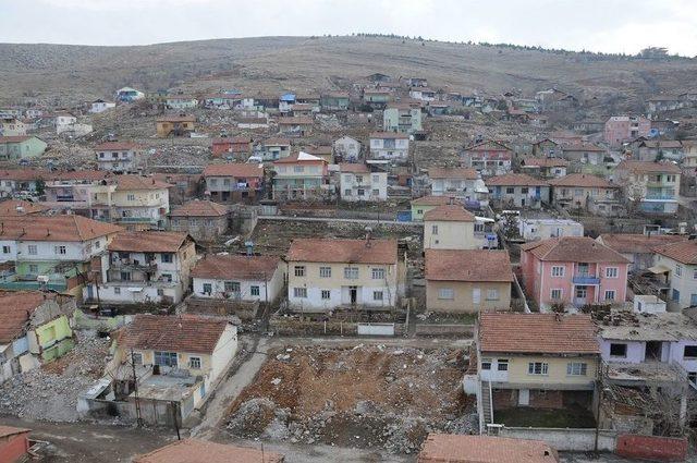 Büyükşehir Belediyesi Bu Yıl Bin 200 Sağlıksız Yapıyı Yıkacak