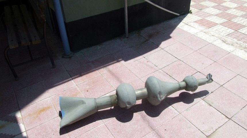 Şiddetli R&uuml;zgar Cami Minaresini Yıktı