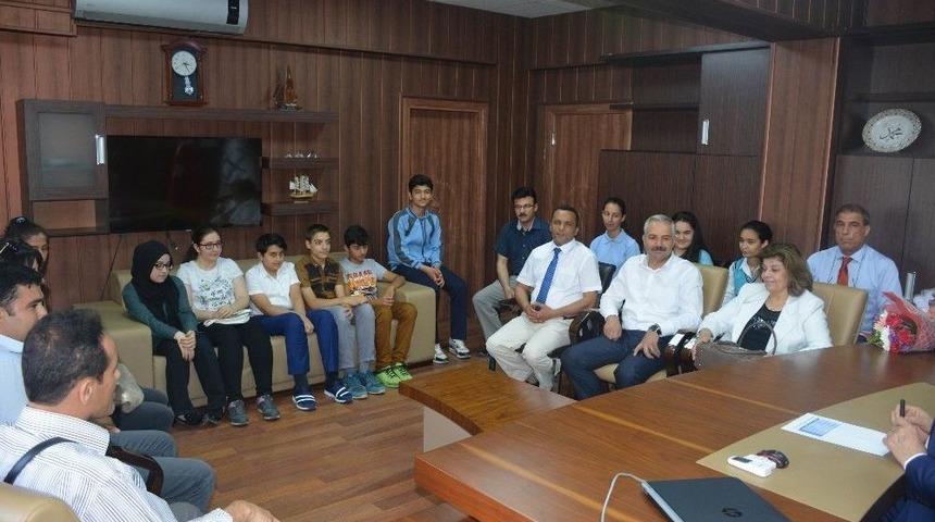 Teog Birincilerine Bisiklet Hediye Edildi