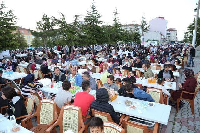 Niğde’de Ramazan Sevinci Sokaklara Taşıyor 1