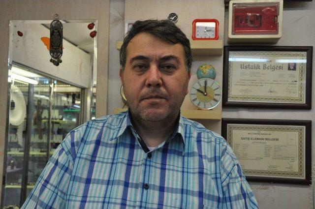 Saat Tamircileri İ&ccedil;in Zaman Durma Noktasında 1