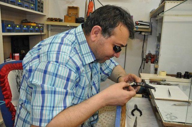 Saat Tamircileri İ&ccedil;in Zaman Durma Noktasında 2