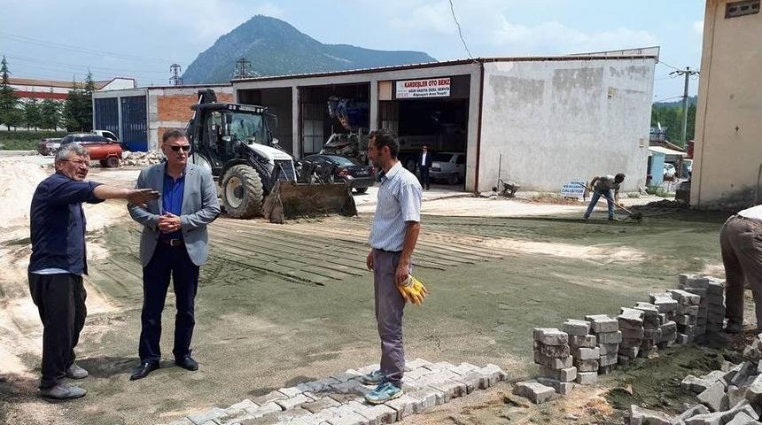 Vezirhan Yeni Sanayi Sitesi&rsquo;nde Parke &Ccedil;alışmaları Devam Ediyor