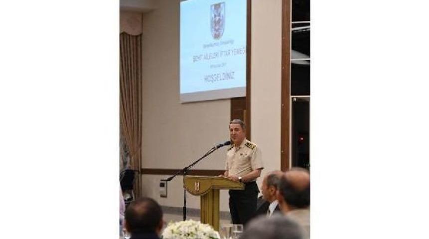 Gazi Orduevi'ndeki Iftara 273 Şehit Yakınının Yanı Sıra Tsk'nın Komuta Kademesi Katıldı