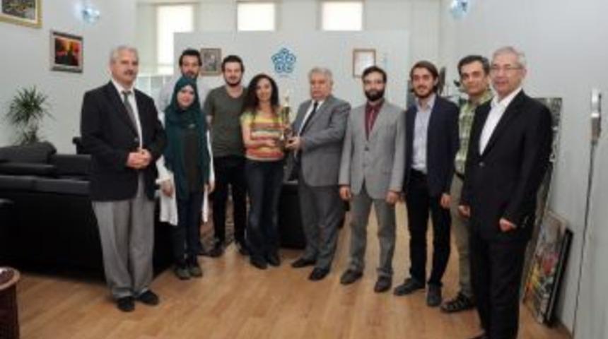 Geleneksel T&uuml;rk Ok&ccedil;uluğu Federasyonu Başkanı Ko&ccedil;&rsquo;tan Rekt&ouml;r Şeker&rsquo;e Ziyaret