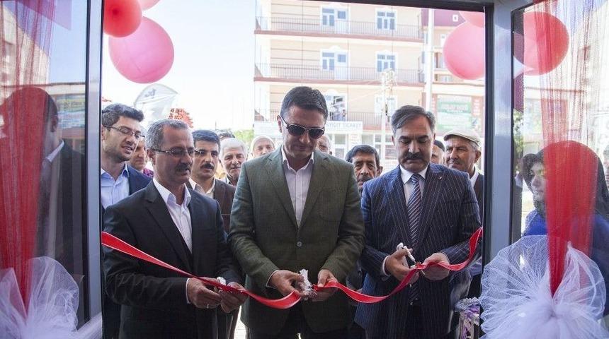 Ahlat&rsquo;ta Gelinlik İmalat Ve Satış Mağazası A&ccedil;ıldı