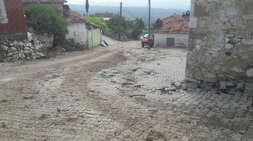 Yağıştan Zarar G&ouml;ren Mahalleler İncelendi