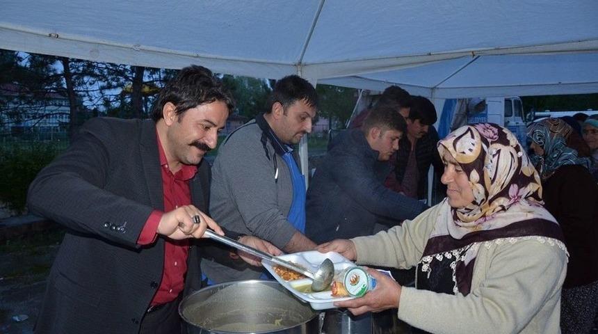 Gönül Sofrası Kümbet Mahallesi’nde Kuruldu