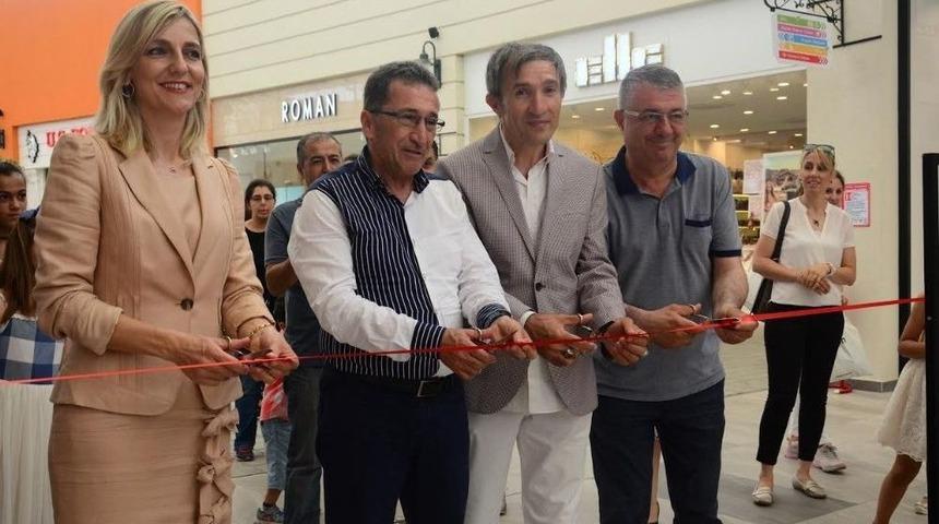 Edremit&rsquo;te A&ccedil;ılan Sergi Ge&ccedil;mişe G&ouml;t&uuml;rd&uuml;