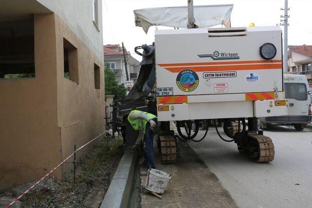 Serdivan Belediyesi Kaldırımları Yeniliyor