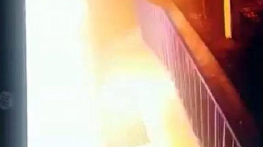 Markete Saldırı Anı G&uuml;venlik Kamerasında