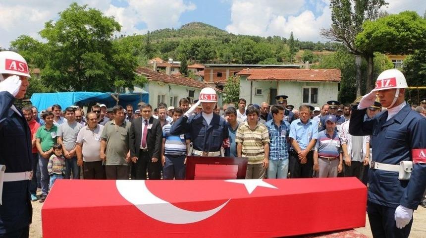 Vefat Eden Pazarlarlı Kıbrıs Gazisi Askeri T&ouml;renle Toprağa Verildi