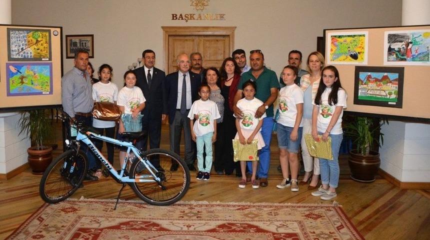 &Ccedil;evreyi &Ccedil;izdiler, &Ouml;d&uuml;l&uuml; Kaptılar