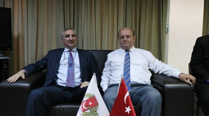 İsrail B&uuml;y&uuml;kel&ccedil;isi Naeh: &ldquo;katar Bir An &Ouml;nce Ter&ouml;ristlerden Kurtulmalı&rdquo;