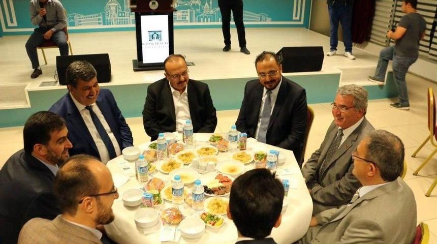 Kto Karatay &Uuml;niversitesi Sivil Toplum Kuruluşları İle İftarda Buluştu