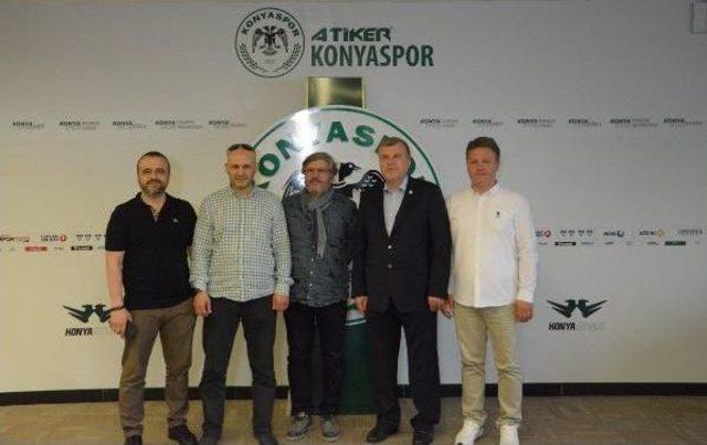 Atiker Konyaspor, Mustafa Reşit Akçay Ile Anlaştı (2)