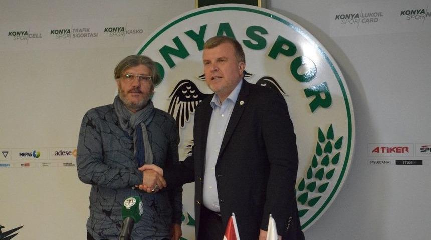 Mustafa Reşit Ak&ccedil;ay Konyaspor&rsquo;da