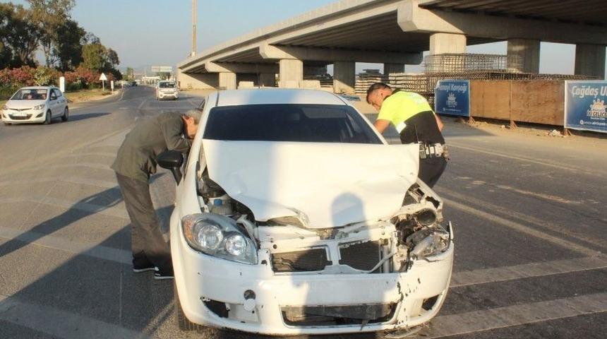 Polisten Ka&ccedil;arken Kaza Yapan Ara&ccedil;tan Uyuşturucu &Ccedil;ıktı