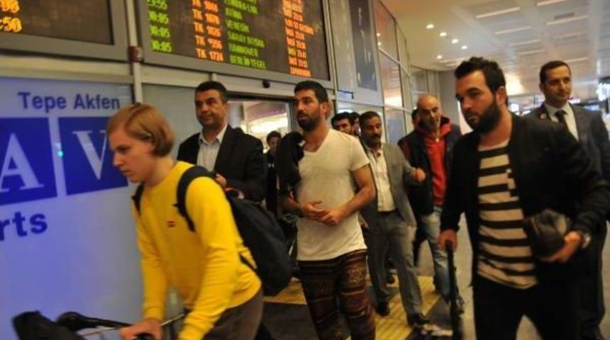 Arda Turan İstanbul'a Geldi