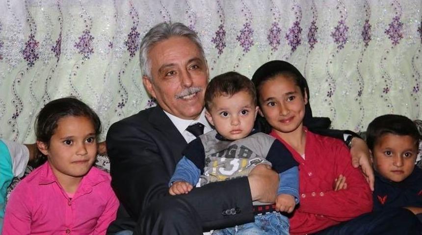 Vali Toprak&rsquo;tan Şehit Ve Ter&ouml;r Mağduru Ailelere Ziyaret