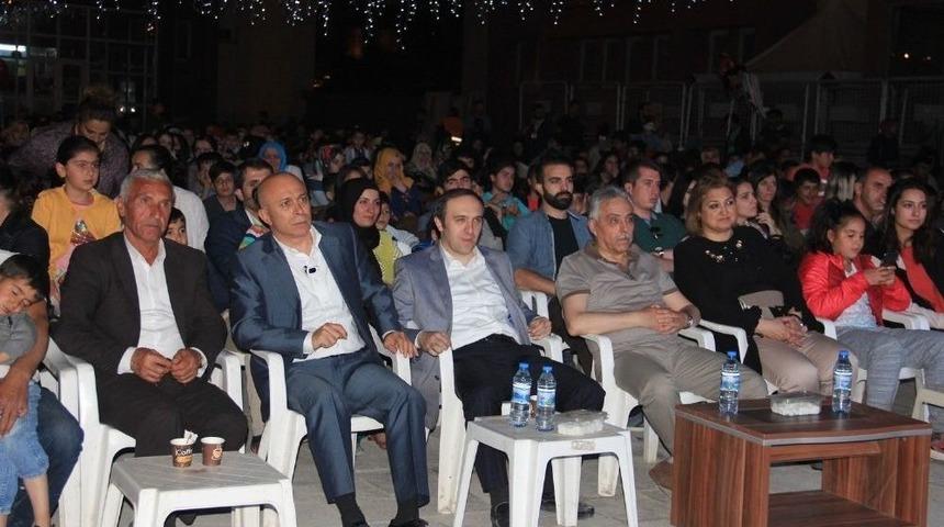 Hakkari Protokol&uuml; Ramazan Gecelerine Katıldı