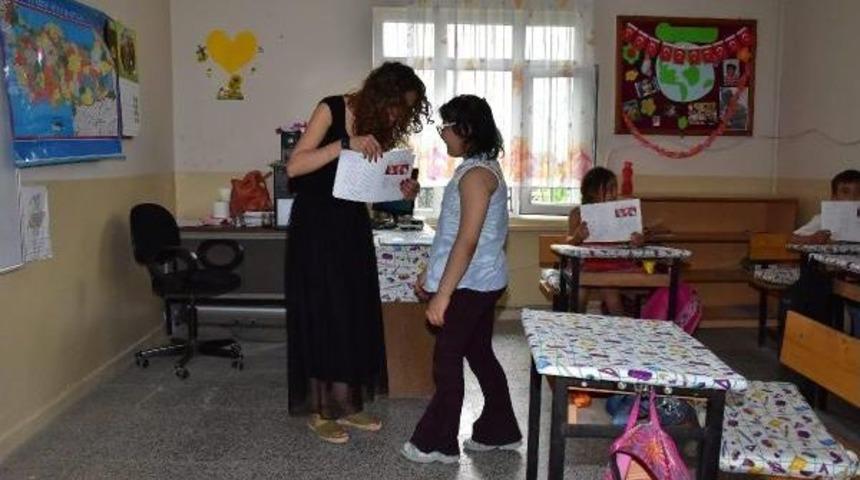 Azra'nın Okuma Azmi