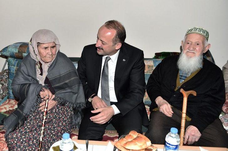 Murat Dede Ve Şemsi Ninenin İftar Konuğu Başkan Akgül G1