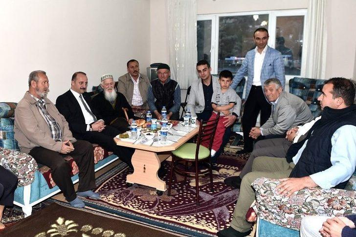 Murat Dede Ve Şemsi Ninenin İftar Konuğu Başkan Akgül G2