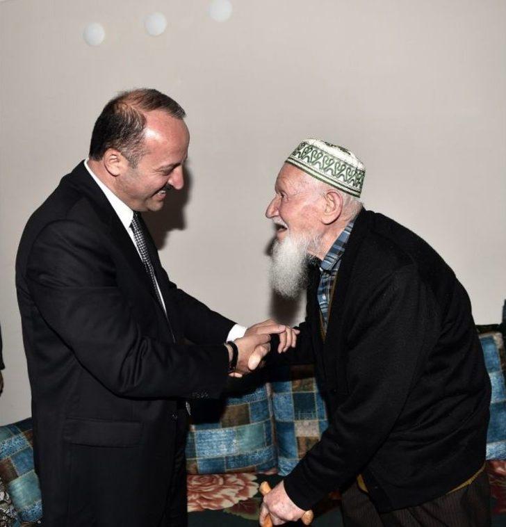 Murat Dede Ve Şemsi Ninenin İftar Konuğu Başkan Akgül G5