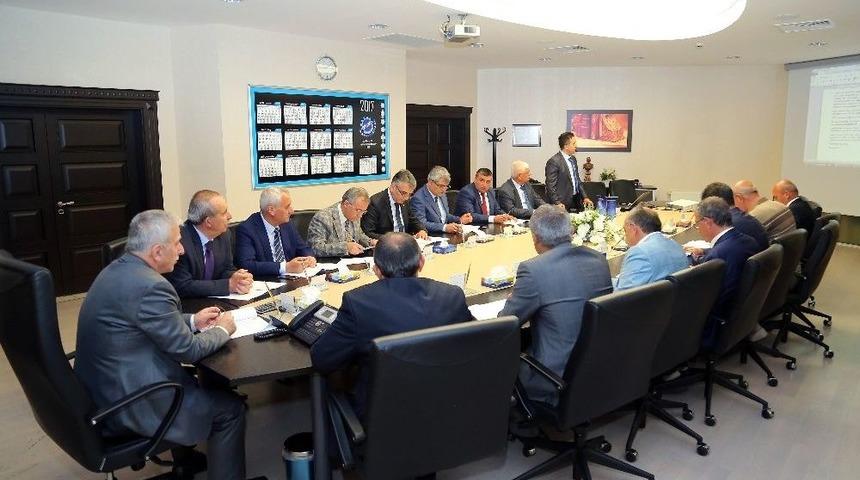 İncesu Osb M&uuml;teşebbis Teşekk&uuml;l Heyeti Vali Kam&ccedil;ı Başkanlığında Toplandı