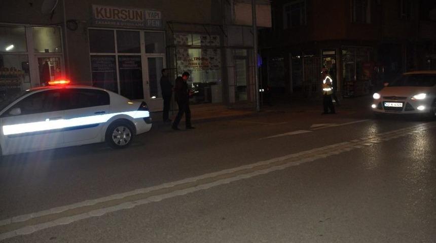 Motosiklet Kamyonetle &Ccedil;arpıştı: 1 &Ouml;l&uuml;