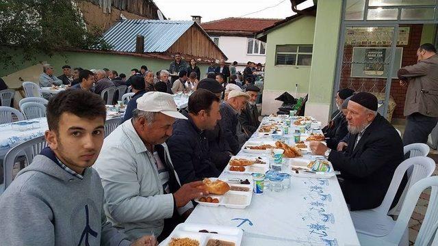 Pazaryeri’nde Mahalle İftarları Devam Ediyor