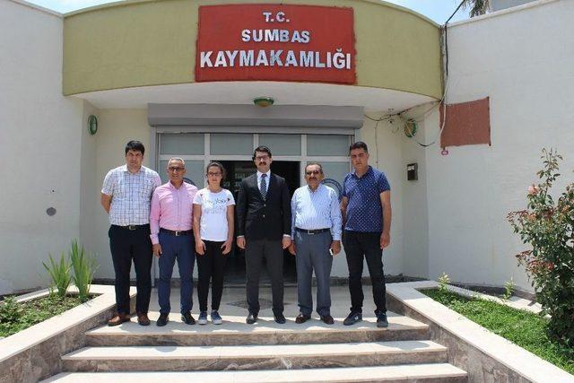 Kaymakam Coşkun&rsquo;dan Teog Birincisine &Ouml;d&uuml;l 1