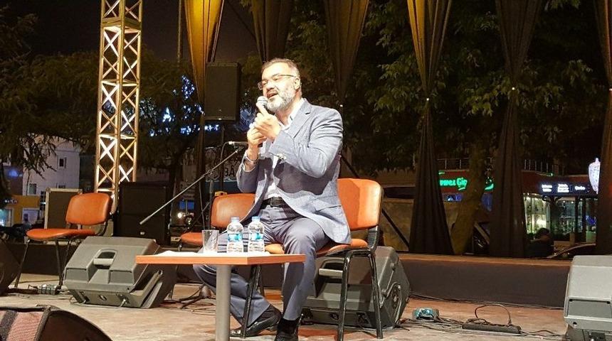 Mehmet Emin Ay, D&uuml;zcelilerle Buluştu