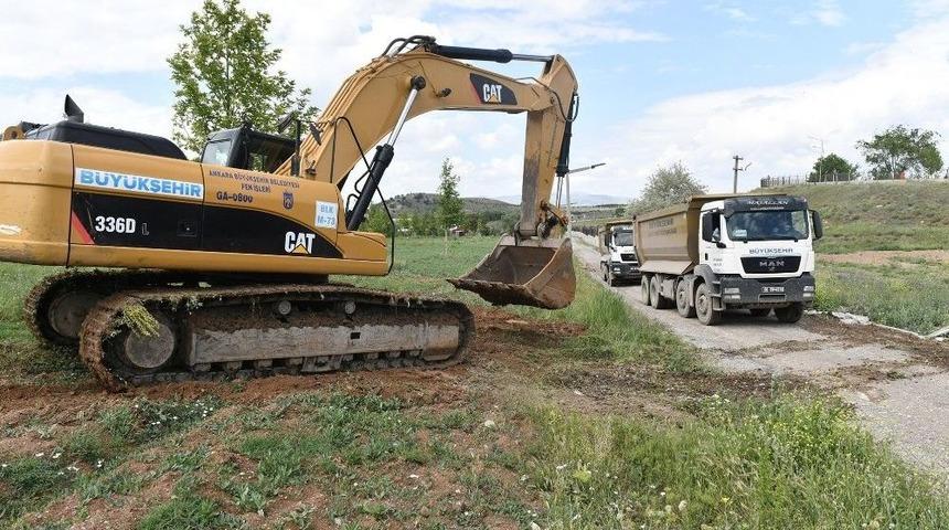 Zırhlı Birlikler&rsquo;den Ge&ccedil;ecek Bulvar İ&ccedil;in İlk Kazma Vuruldu