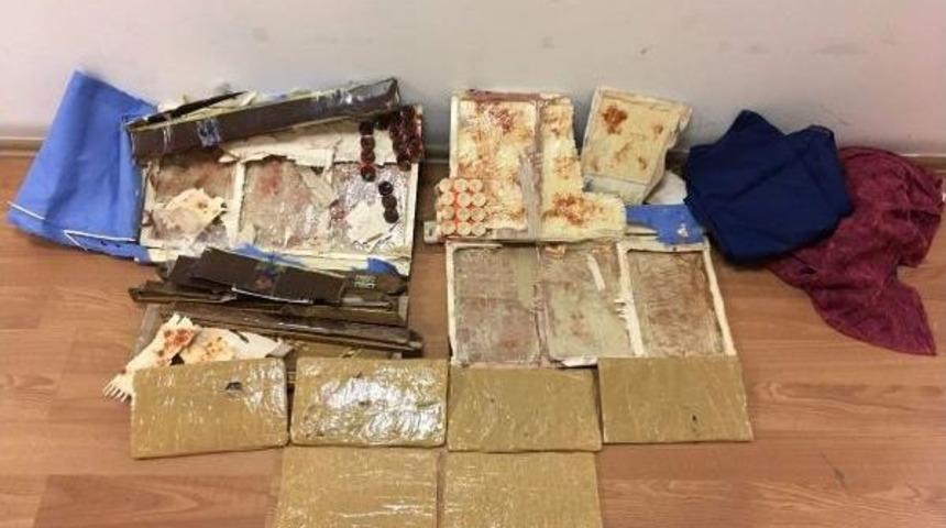 Kargodaki Tahta &Ccedil;antadan Uyuşturucu &Ccedil;ıktı
