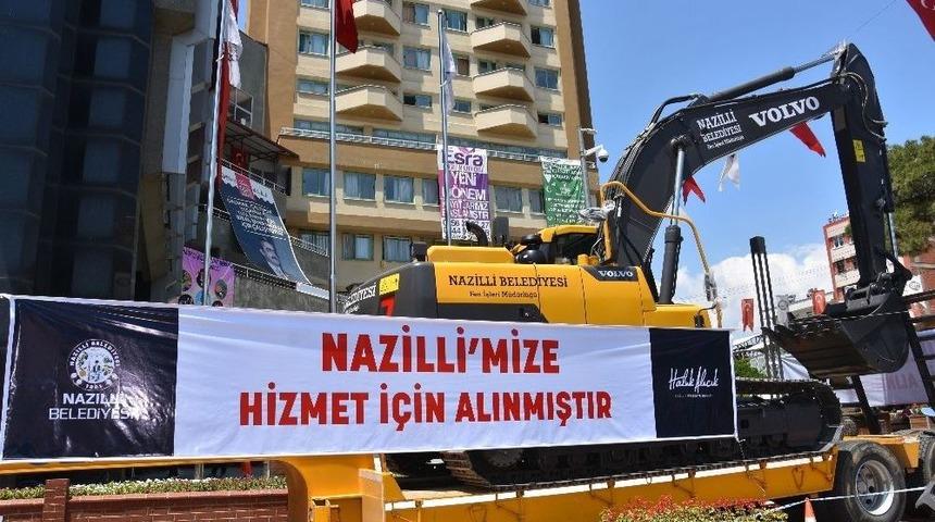 Nazilli Belediyesi Yeni İş Makinesi Aldı