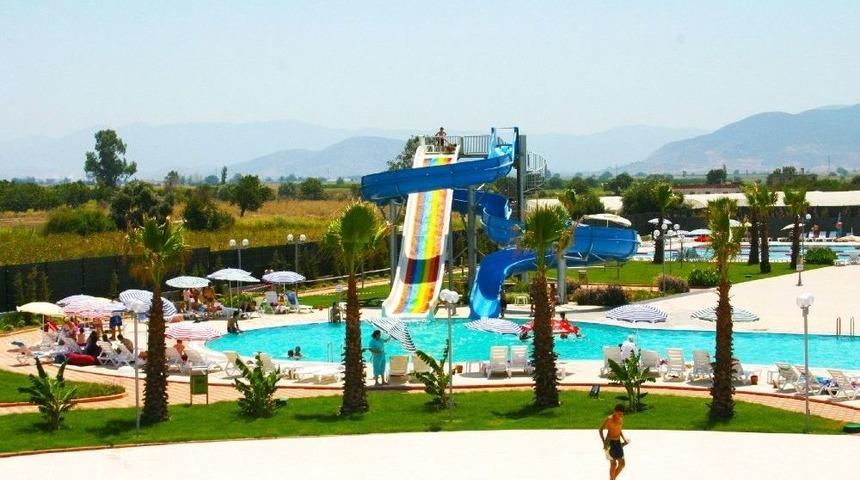 Torbalı&rsquo;daki Y&uuml;zme Havuzunda Yeni Sezon A&ccedil;ıldı