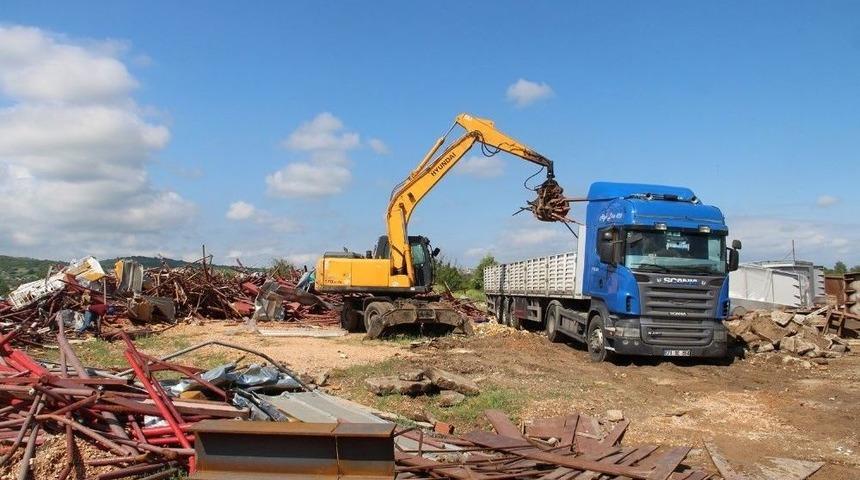 Biga&rsquo;da Mke Tarafından Hurdalar Alındı