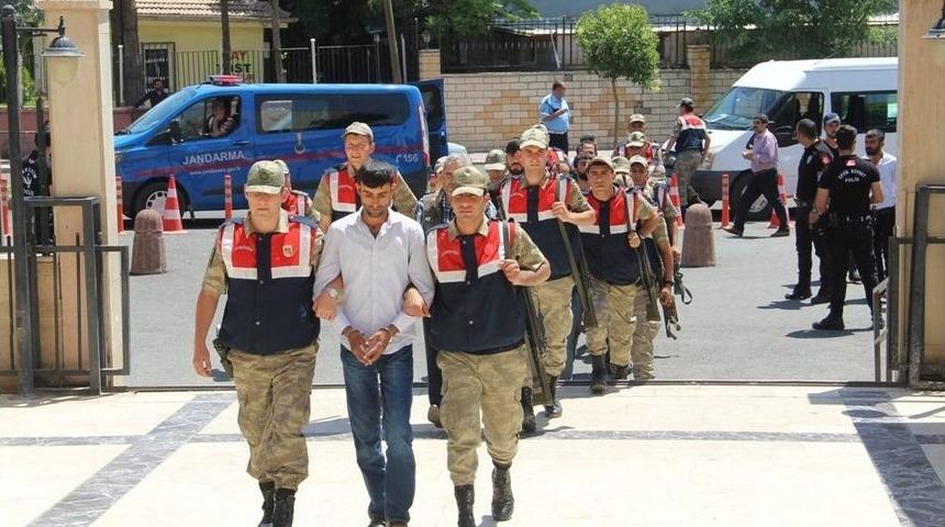 Sosyal Medyada Ter&ouml;r Propagandası Yapan 8 Zanlı Adliyeye &Ccedil;ıkarıldı