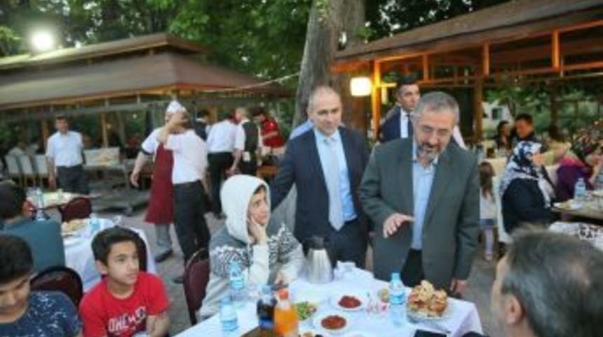 Belediye Personeline İftar