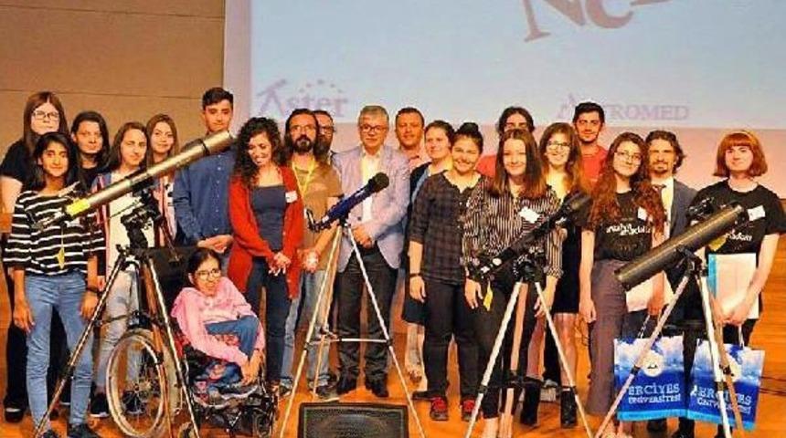 Neptün İpek, Neptün Gezegenini Anlatıp Türkiye 3'ncüsü Oldu