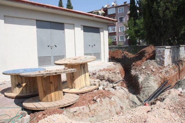 Montajı Yapılan Elektrik Kablolarını 24 Saat Ge&ccedil;meden &Ccedil;aldılar 1