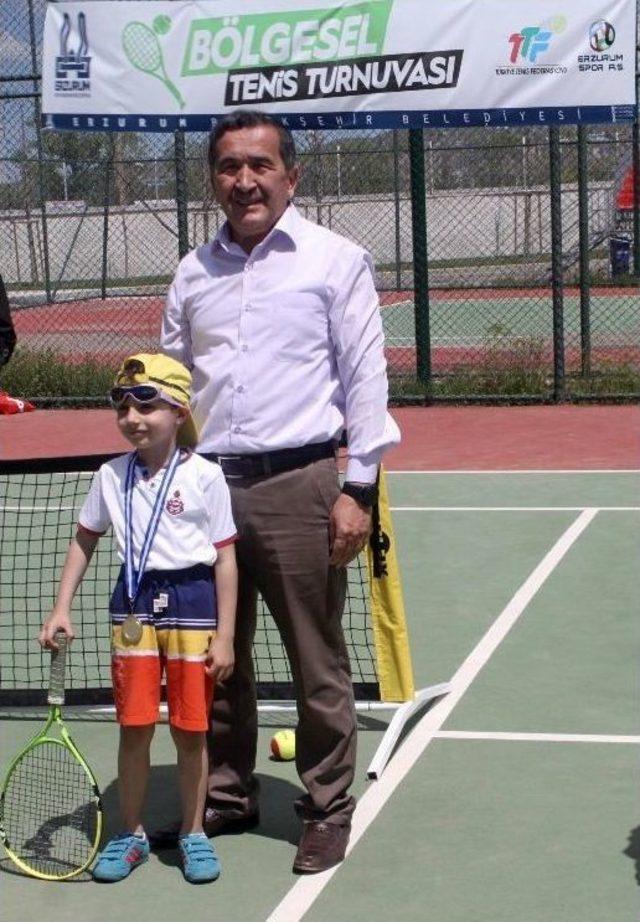 Erzurum’da Bölgesel Tenis Turnuvası