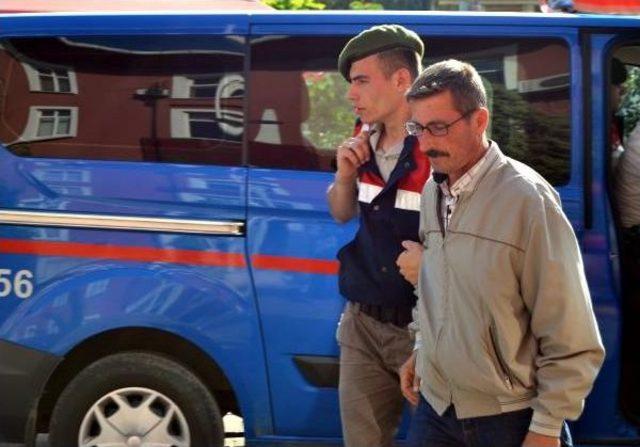 53 Yaşındaki Hizmetli, Kız Öğrenciye Cinsel Tacizden Tutuklandı