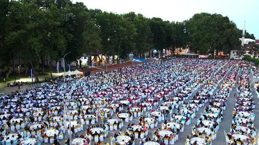 G&ouml;n&uuml;l Sofraları Hendek&rsquo;te Kuruluyor