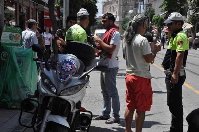 Tramvay Yolunda Motorlu Araçlara Uygulama