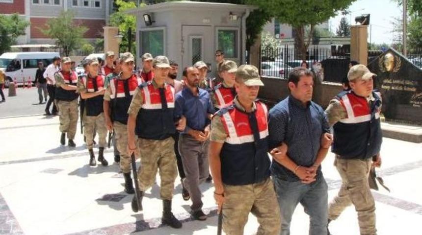 Ter&ouml;r Propagandası Yapan 8 Kişi Adliyede