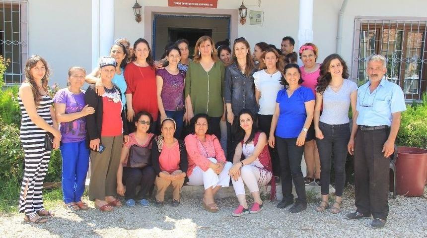 Samandağlı Kadınlara Kozadan İstihdam Olanağı